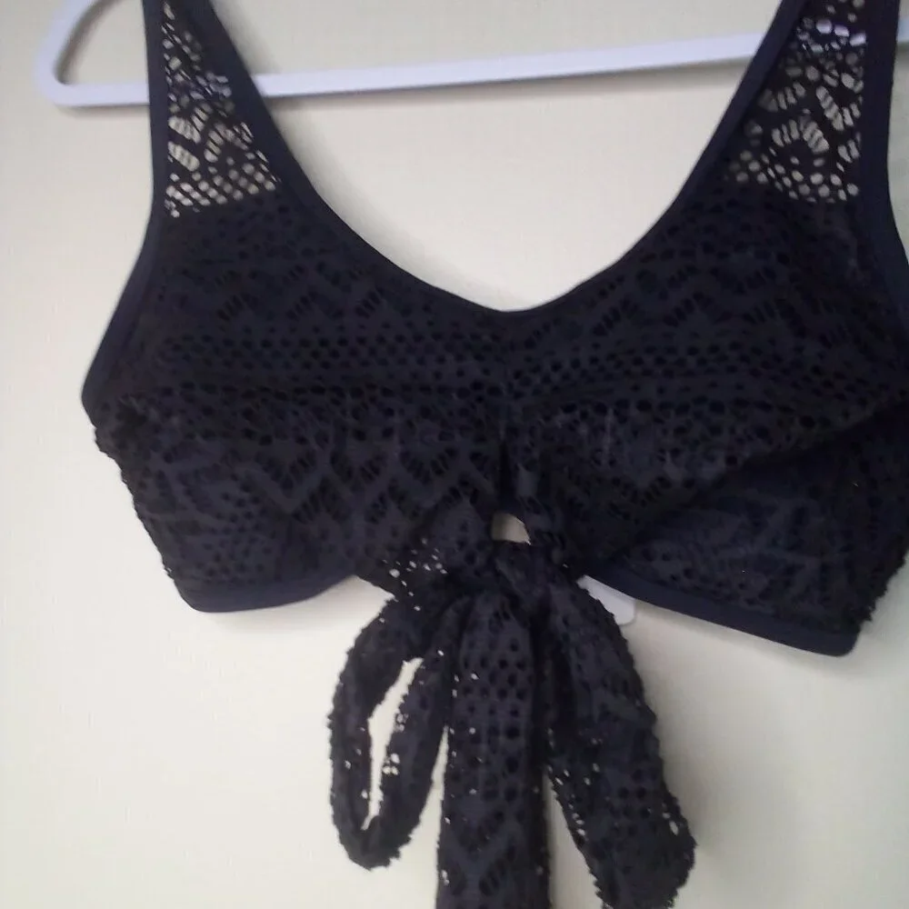 Popfeelings Bikini Top Women M Swim Crochet Bow Padded Cups Black